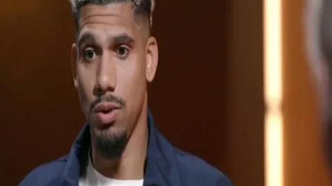 2025年FIFA年度最佳球员竞争者：維克托·奧斯梅恩