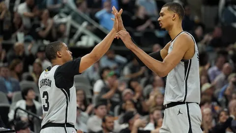 德约迈阿密决赛一击千里，百冠里程碑在望，费德勒纪录再遭刷新